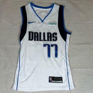 Nike NBA FINALS Luka Dončić Dallas Maverick Basketball Jersey - LG